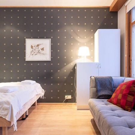 Cozy 1 Bedroom Apt And Free Parking By The Railway Station Оулу Екстериор снимка