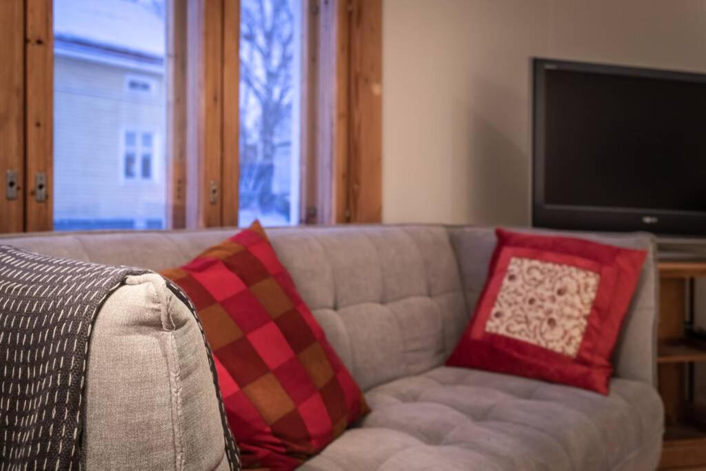 Cozy 1 Bedroom Apt And Free Parking By The Railway Station Оулу Екстериор снимка