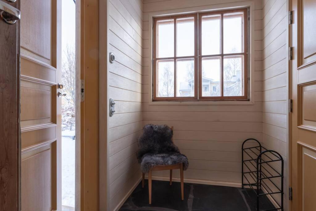 Cozy 1 Bedroom Apt And Free Parking By The Railway Station Оулу Екстериор снимка